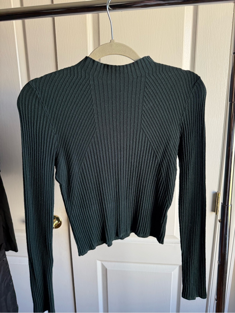 Dynamite Dark Green Ribbed Long Sleeve Crewneck Top